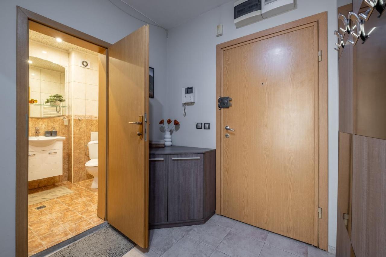 Deja Vu, Cozy & Quiet 1 Bdr Apt Fast Wi-Fi Szófia Kültér fotó