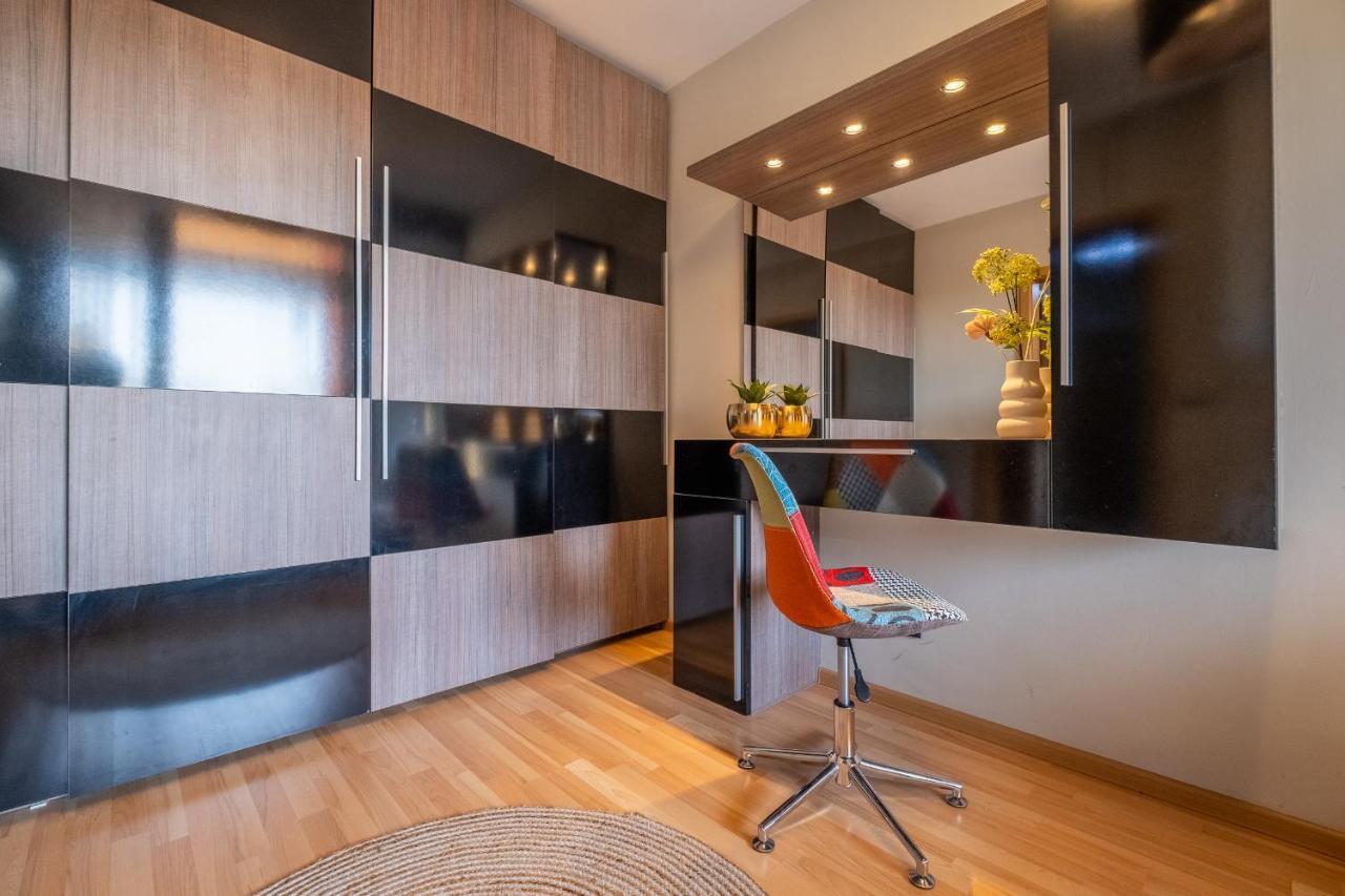 Deja Vu, Cozy & Quiet 1 Bdr Apt Fast Wi-Fi Szófia Kültér fotó