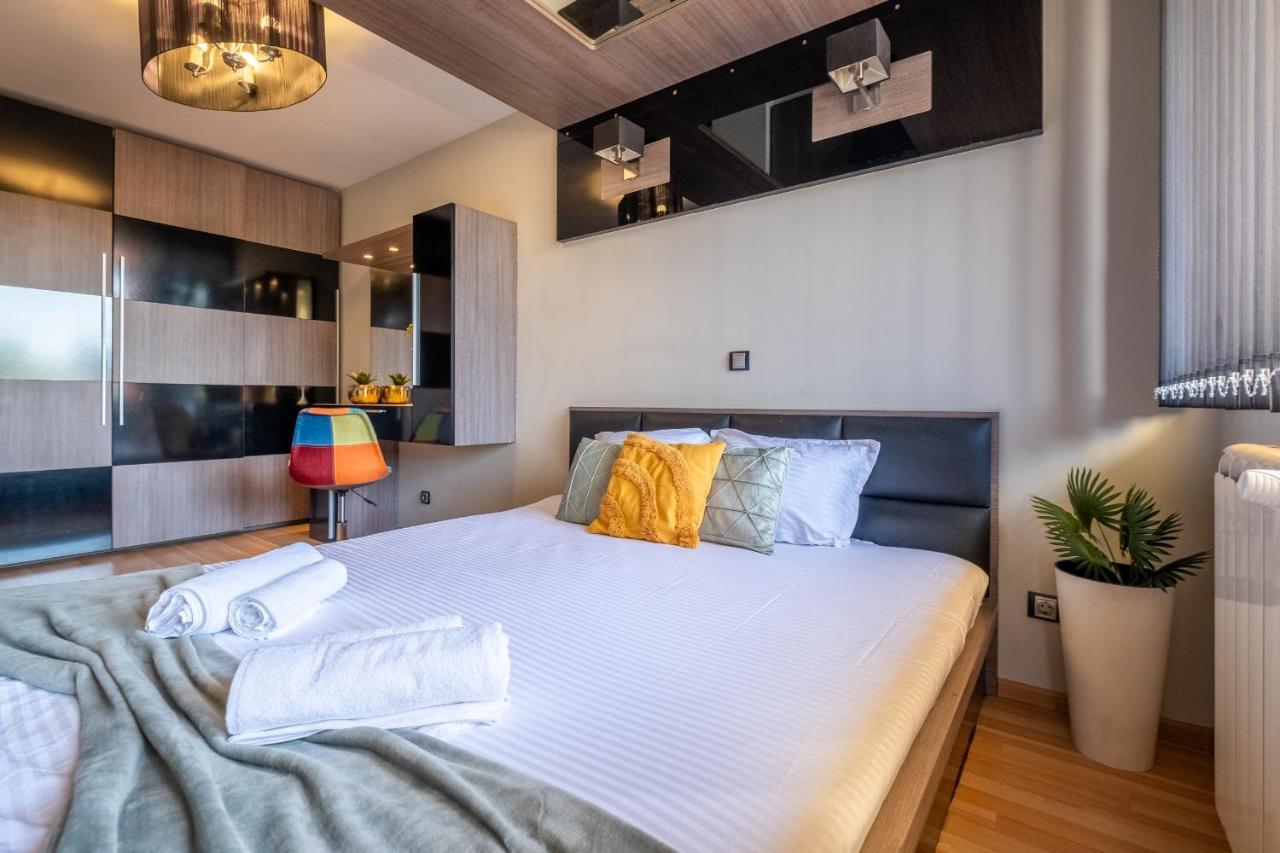 Deja Vu, Cozy & Quiet 1 Bdr Apt Fast Wi-Fi Szófia Kültér fotó
