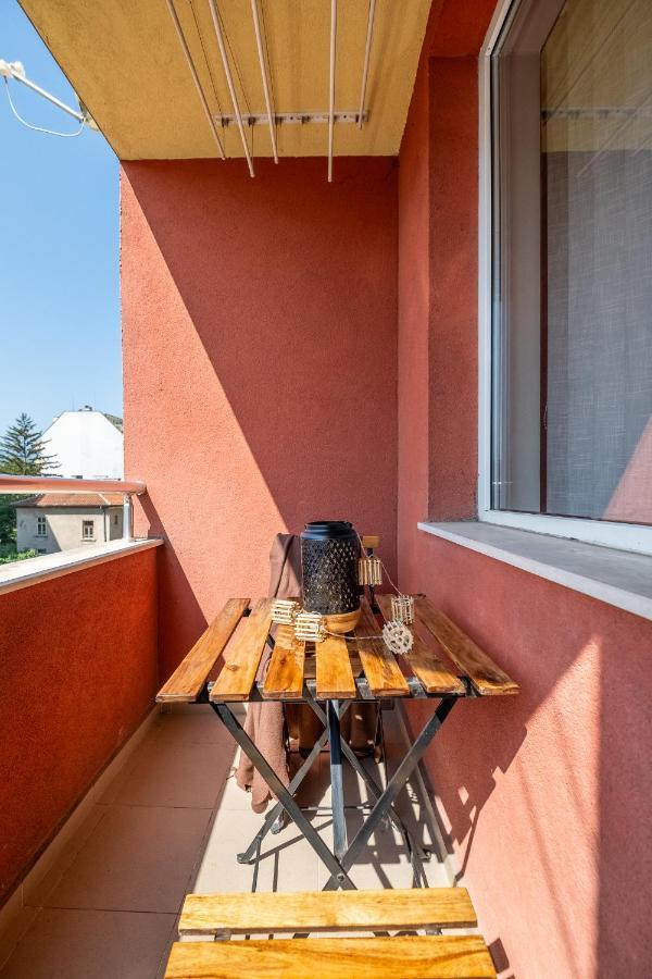Deja Vu, Cozy & Quiet 1 Bdr Apt Fast Wi-Fi Szófia Kültér fotó
